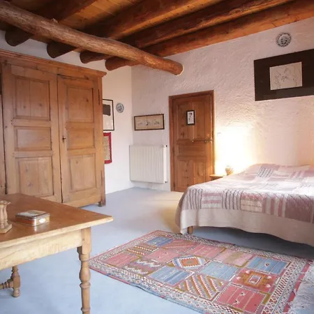 Chez Caroline D'hotes Bains