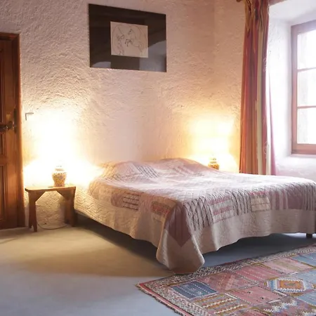 Chez Caroline D'hotes 3*