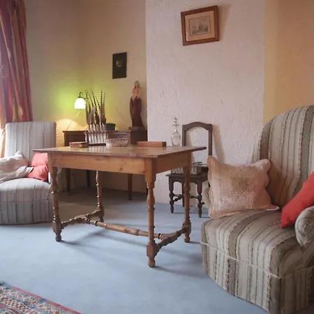 Chez Caroline D'hotes לינה וארוחת בוקר Bains